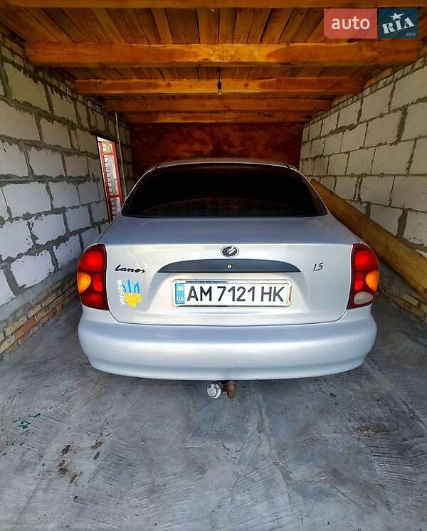 Седан Daewoo Lanos 2011 в Богуславі