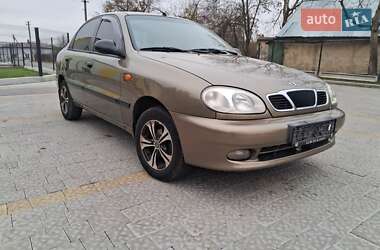 Седан Daewoo Lanos 2005 в Новому Яричеві