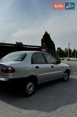 Седан Daewoo Lanos 1998 в 