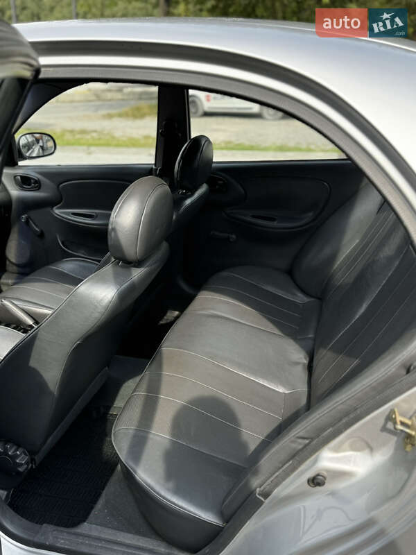 Седан Daewoo Lanos 1998 в Тернополе