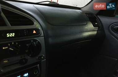 Седан Daewoo Lanos 2003 в Миколаєві
