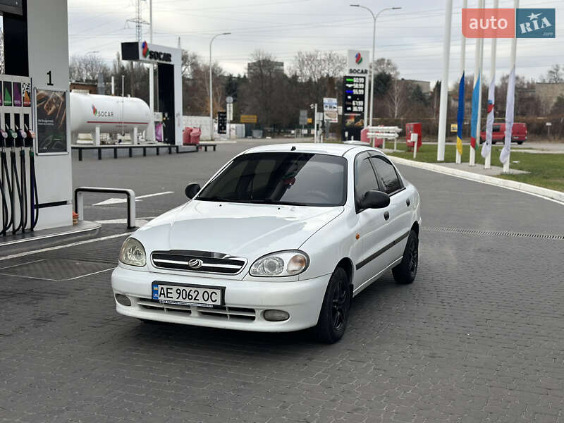 Седан Daewoo Lanos 2010 в Дніпрі