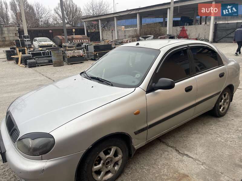 Седан Daewoo Lanos 2004 в Каменском