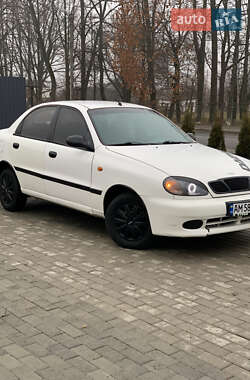 Седан Daewoo Lanos 2004 в 