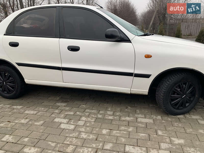 Седан Daewoo Lanos 2004 в Житомирі
