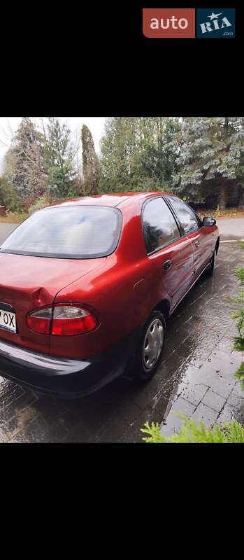 Седан Daewoo Lanos 2000 в Львове