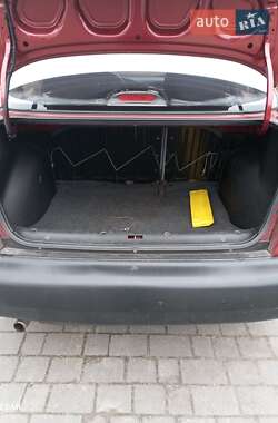 Седан Daewoo Lanos 2000 в 