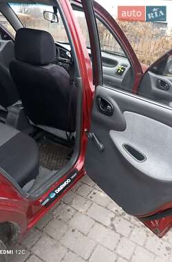 Седан Daewoo Lanos 2000 в 
