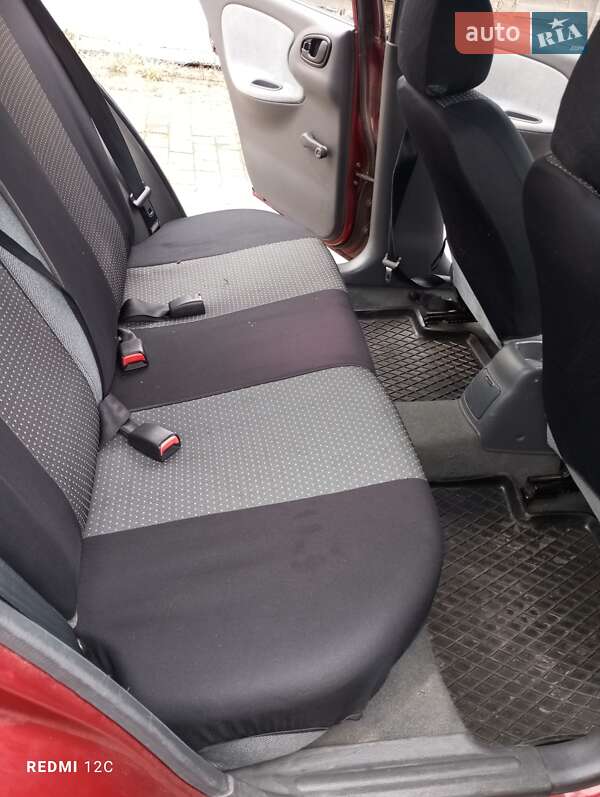Седан Daewoo Lanos 2000 в Львове