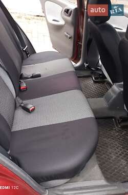 Седан Daewoo Lanos 2000 в 