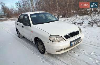 Седан Daewoo Lanos 2005 в Мені