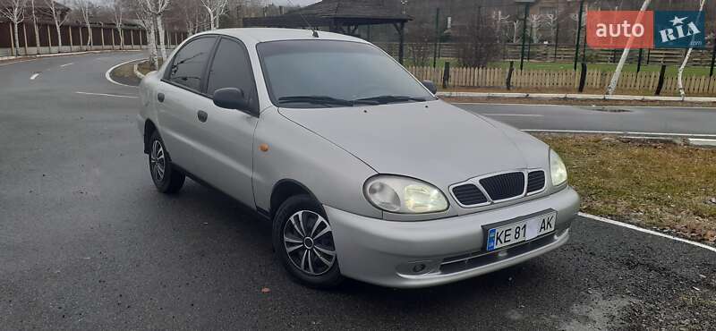 Седан Daewoo Lanos 2003 в Дніпрі