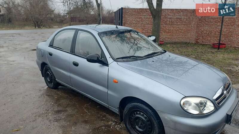 Седан Daewoo Lanos 2009 в Десне