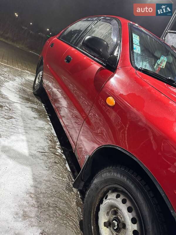 Седан Daewoo Lanos 2008 в Коростене