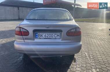 Седан Daewoo Lanos 2004 в Кременці