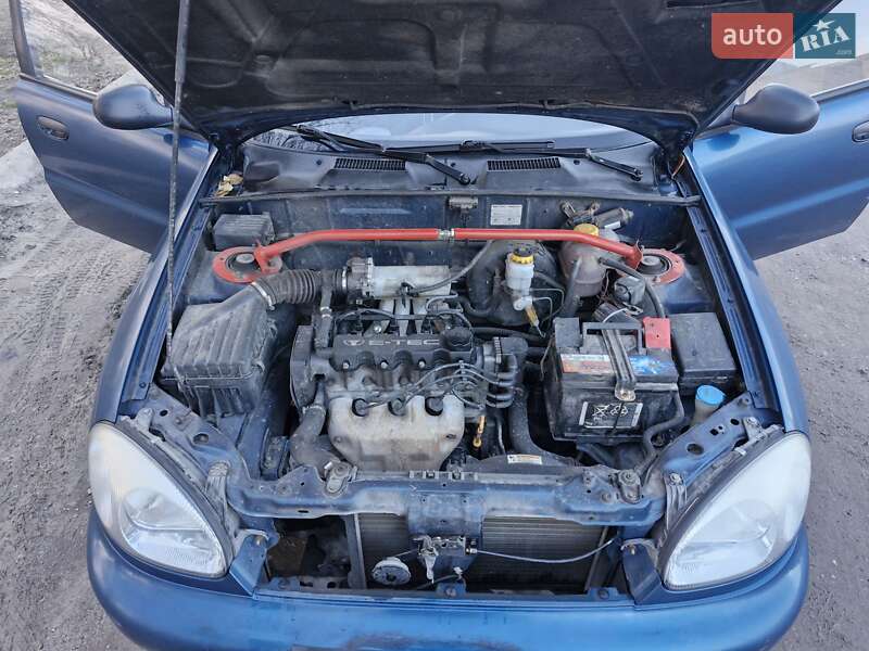 Седан Daewoo Lanos 2002 в Києві