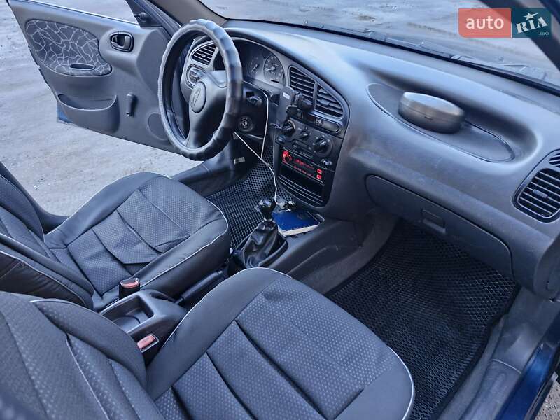 Седан Daewoo Lanos 2002 в Києві