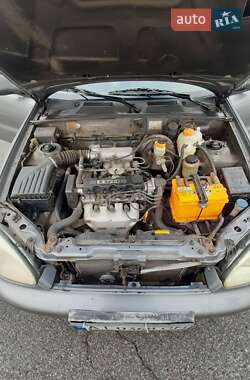 Седан Daewoo Lanos 2010 в 