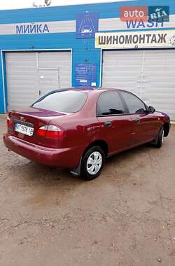 Седан Daewoo Lanos 2008 в Тлумачі