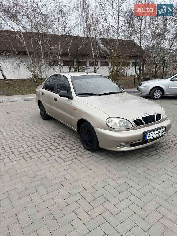 Седан Daewoo Lanos 2004 в Днепре