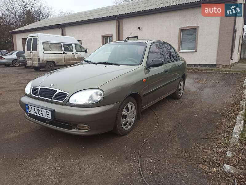 Седан Daewoo Lanos 2004 в Гребенке