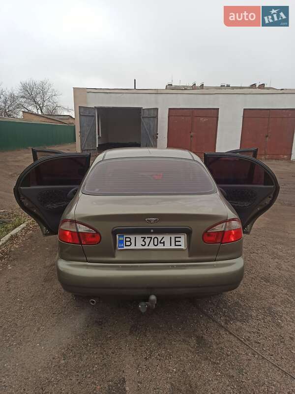 Седан Daewoo Lanos 2004 в Гребенке