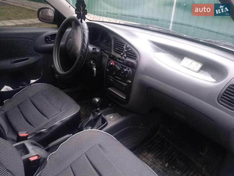 Седан Daewoo Lanos 2007 в Ромнах
