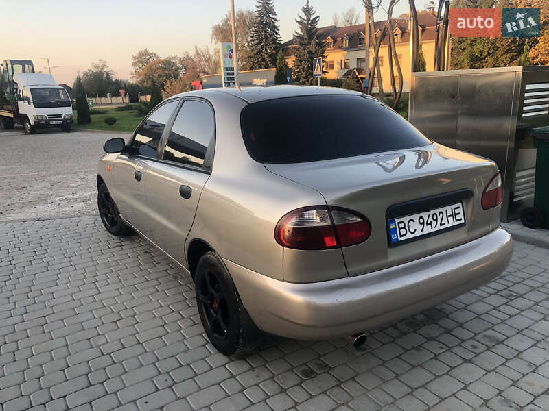 Седан Daewoo Lanos 2008 в Самборі