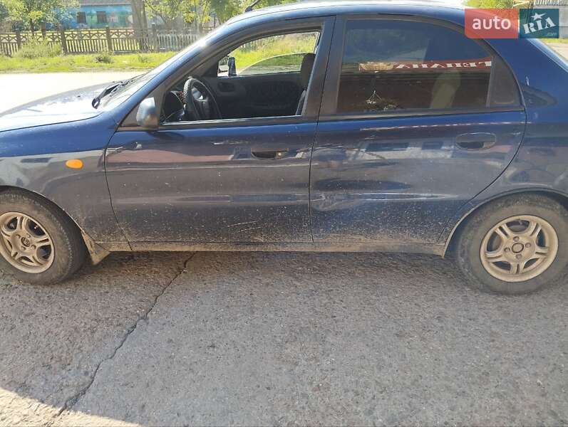 Седан Daewoo Lanos 2003 в Білгороді-Дністровському