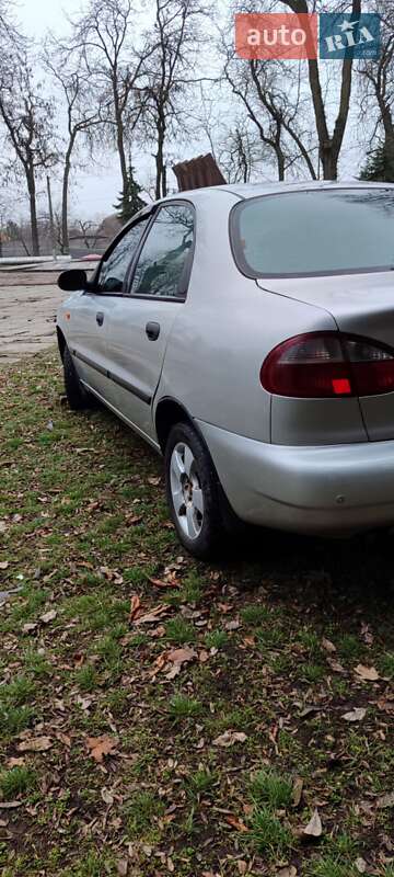 Седан Daewoo Lanos 2004 в Кривом Роге