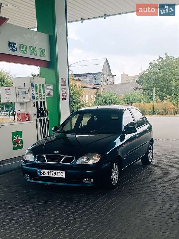 Седан Daewoo Lanos 2004 в Киеве