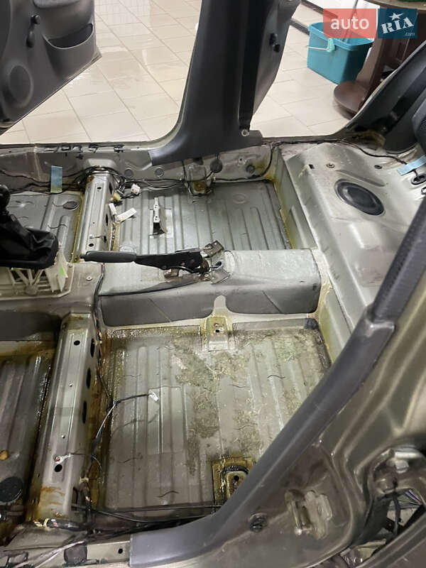 Седан Daewoo Lanos 2004 в Киеве