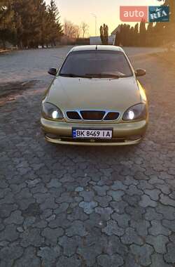 Седан Daewoo Lanos 2007 в Дубні