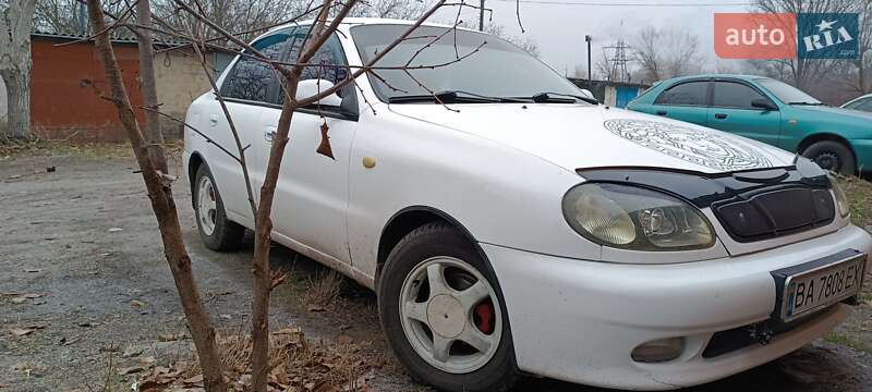 Седан Daewoo Lanos 1998 в Желтых Водах