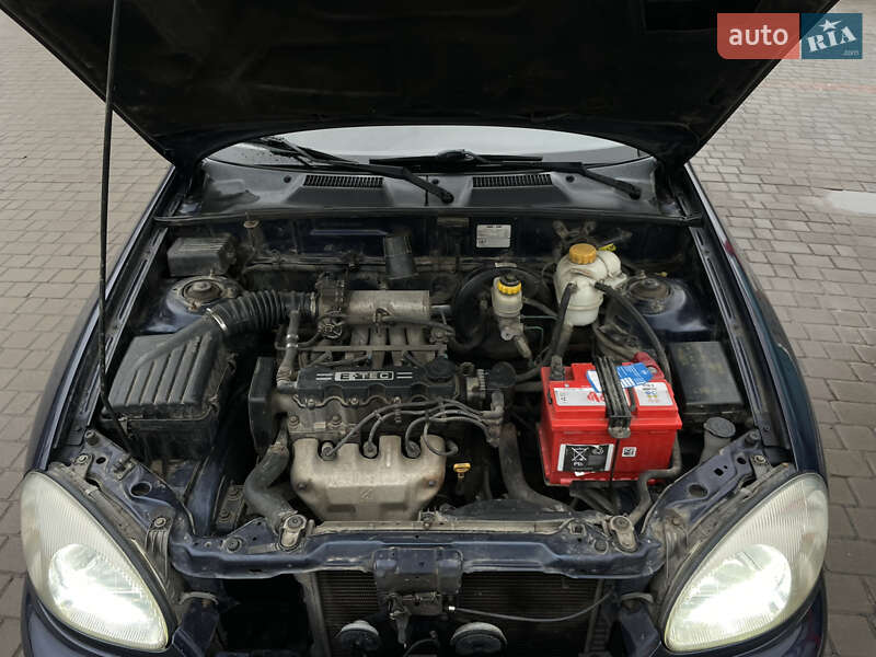 Седан Daewoo Lanos 2003 в Львове