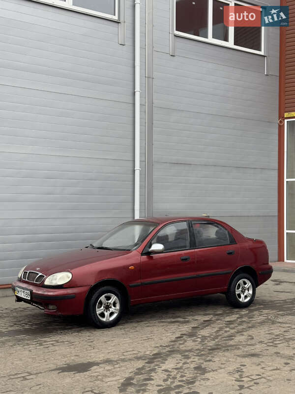 Седан Daewoo Lanos 2001 в Сумах