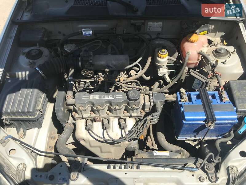 Седан Daewoo Lanos 2003 в Киеве