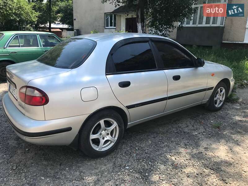 Седан Daewoo Lanos 2003 в Киеве