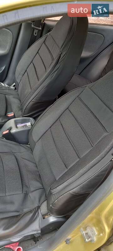 Седан Daewoo Lanos 2006 в Ужгороде