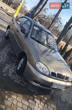 Седан Daewoo Lanos 2002 в Богородчанах