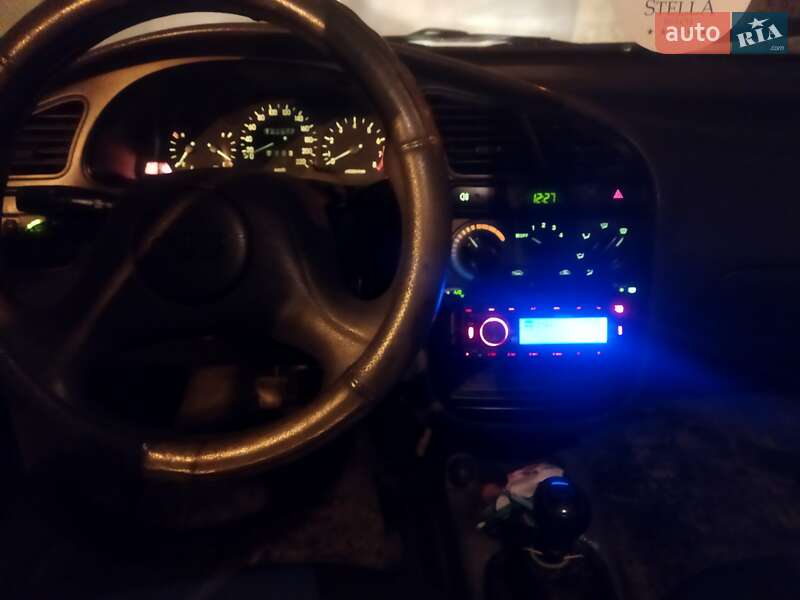 Седан Daewoo Lanos 2008 в Черновцах