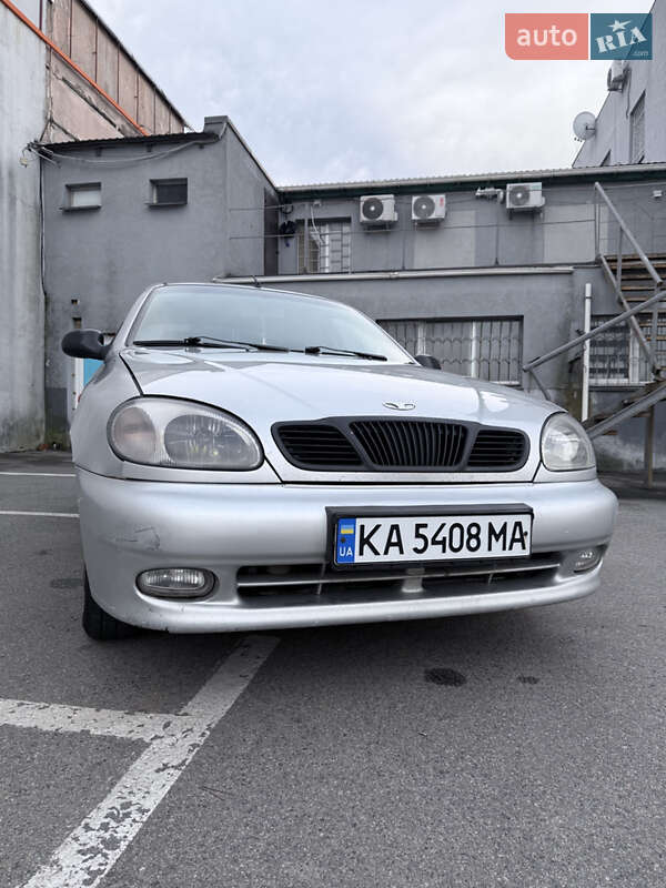 Седан Daewoo Lanos 2002 в Киеве