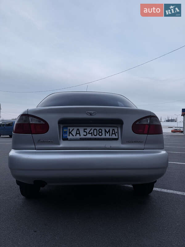 Седан Daewoo Lanos 2002 в Киеве