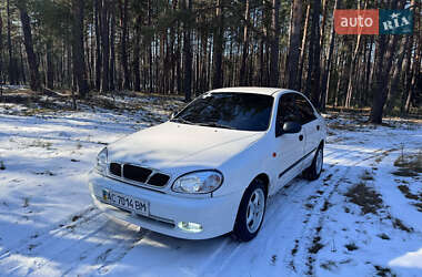 Седан Daewoo Lanos 2002 в Маневичах