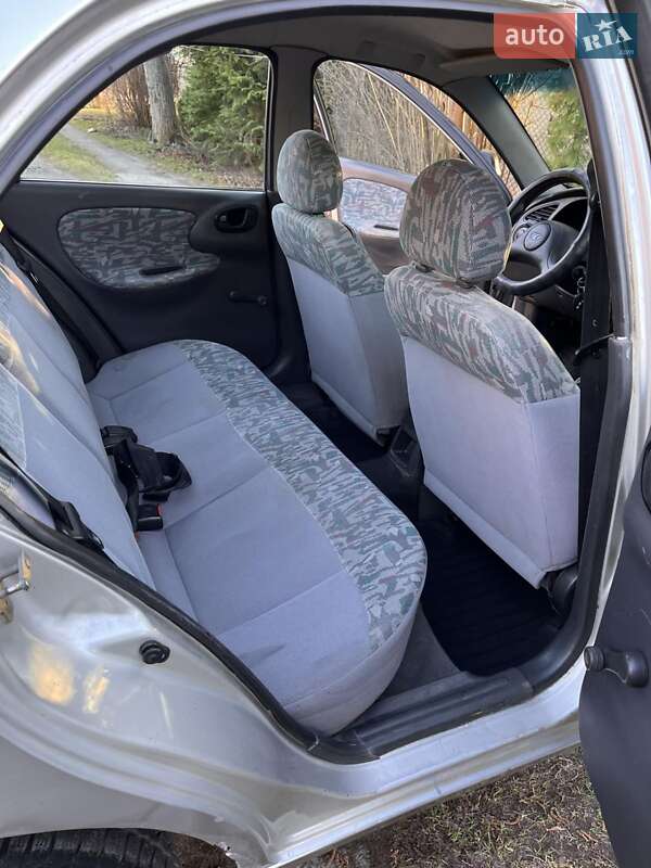 Седан Daewoo Lanos 2006 в Львові