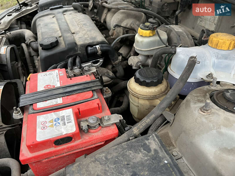 Седан Daewoo Lanos 2003 в Львове