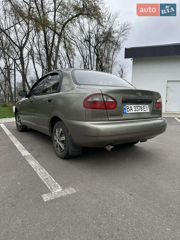 Седан Daewoo Lanos 2004 в Олександрії