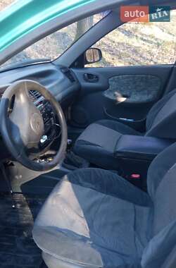 Седан Daewoo Lanos 1998 в 