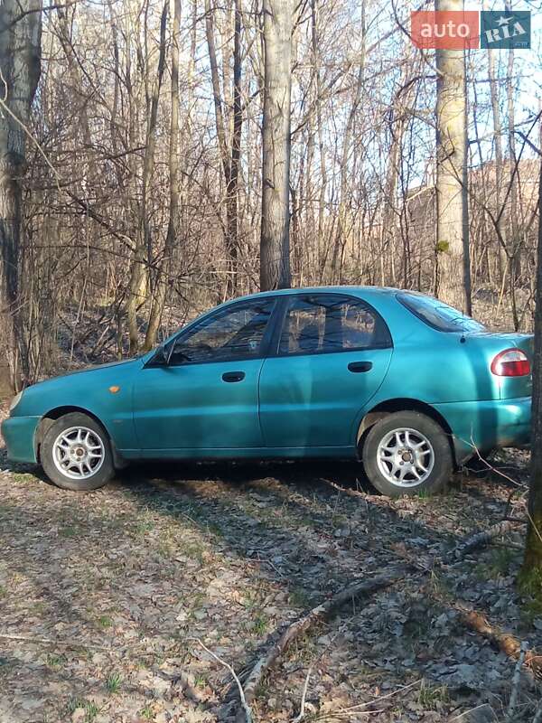 Седан Daewoo Lanos 1998 в Нежине