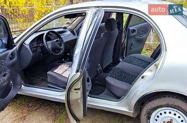 Седан Daewoo Lanos 2004 в Харкові